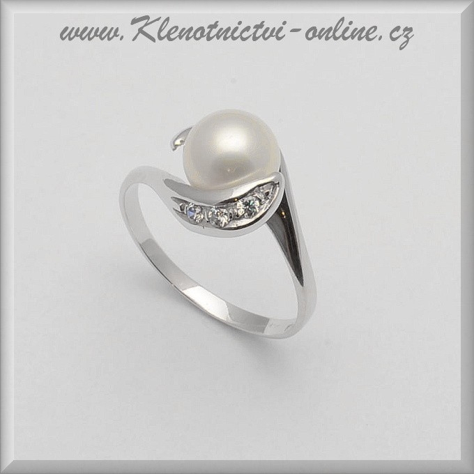 Zlatý prsten z bílého zlata s bílou perlou